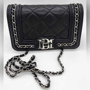Badgley Mischka Crossbody w/frame and silver chain. NWT.